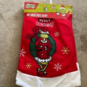 NWT The Grinch tree skirt
